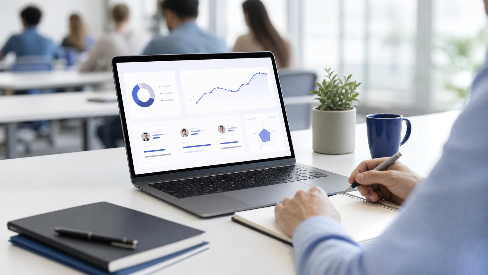 Espace de travail moderne avec tableau de progression des competences